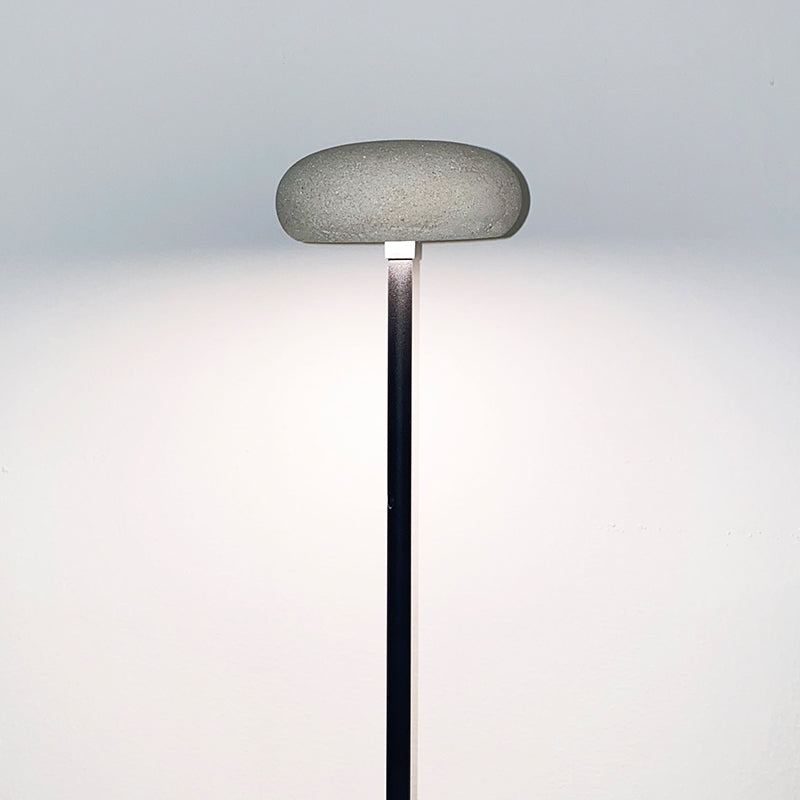 Stone outdoor lawn light
