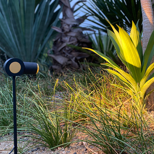 Spotlight 5W-3000K Outdoor Light (IP65) -Solar Power & High CRI 90+ & UV Resistant