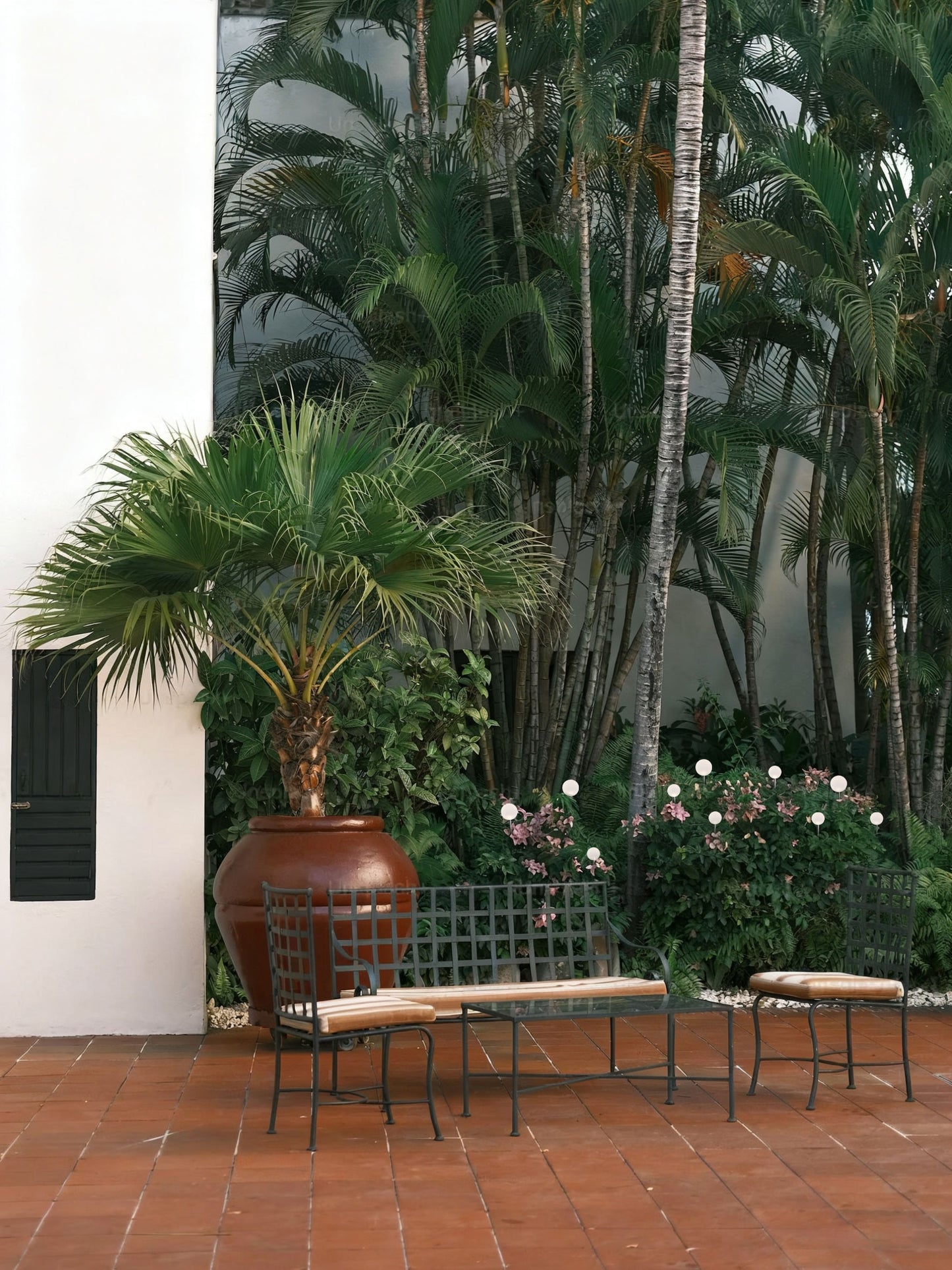 SOP0092-04 Spherical Outdoor Light - 3000K (IP65) - Solar Powered & High Colour Rendering Index (CRI) 90+ & UV Protection