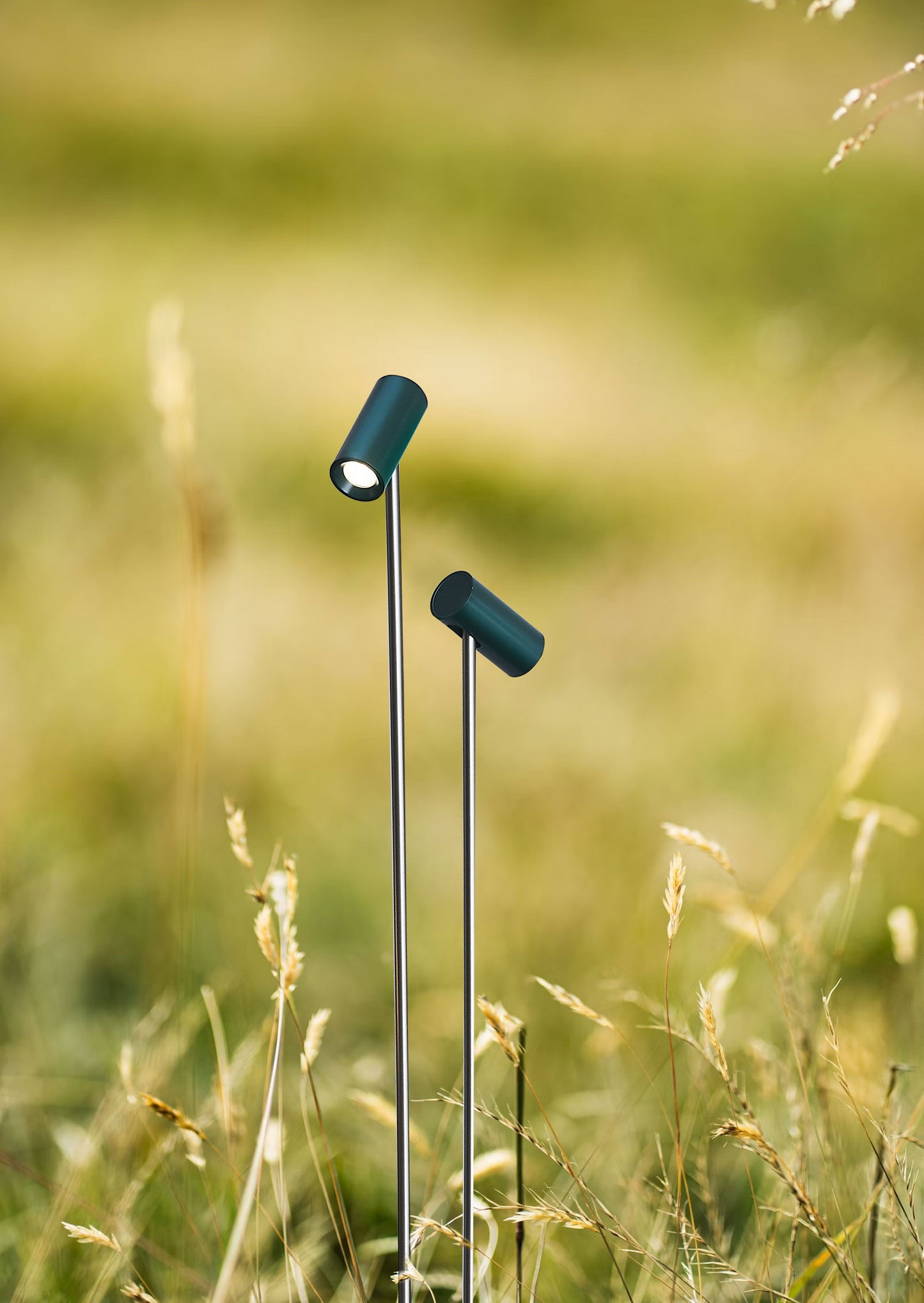 SOP0092-06 Outdoor Light - 3000K (IP65) - Solar Powered & High Colour Rendering Index (CRI) 90+ & UV Protection