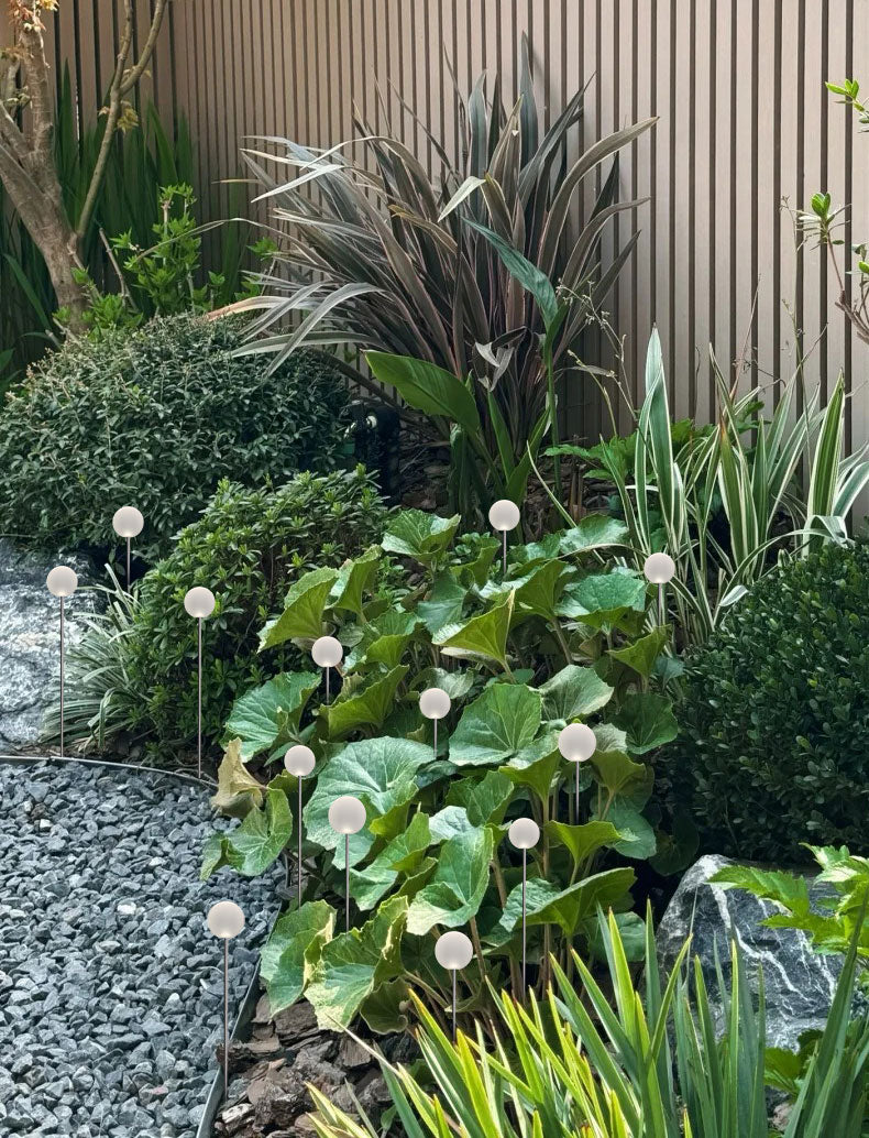 SOP0092-04 Spherical Outdoor Light - 3000K (IP65) - Solar Powered & High Colour Rendering Index (CRI) 90+ & UV Protection