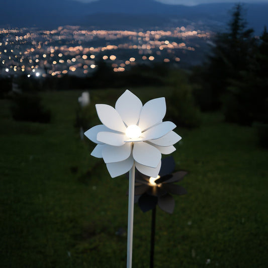 Lotus Flower-0.5W-3000K Outdoor Light  (IP65) -Solar Power & High CRI 90+ & UV Resistant